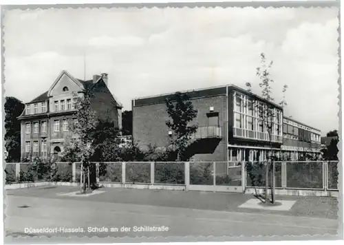 Hassels Schule Schillstrasse *