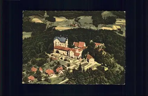 Englburg Niederbayern Fliegeraufnahme Schloss Englburg