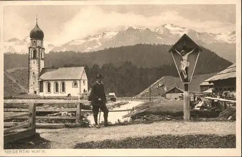 Niedertai Gubenerweg Wanderer