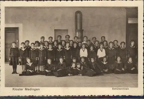 Kloster Medingen Schuelerinnen x