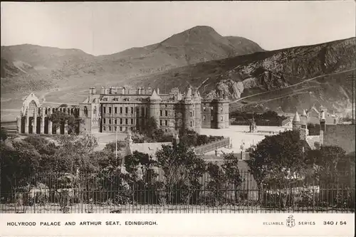 Edinburgh Holyrood Palace
Arthur Seat Kat. Edinburgh