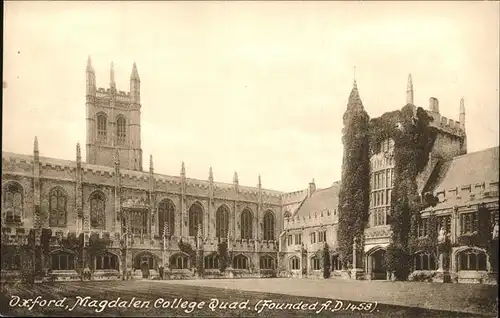 Oxford Oxfordshire Magdalen College Quad / Oxford /Oxfordshire