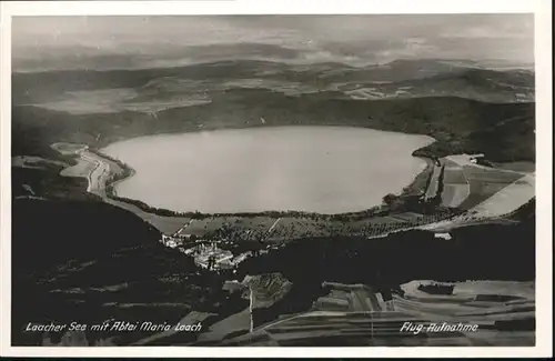 Maria Laach Glees Maria Laach Laacher See Abtei Fliegeraufnahme  * / Glees /Ahrweiler LKR