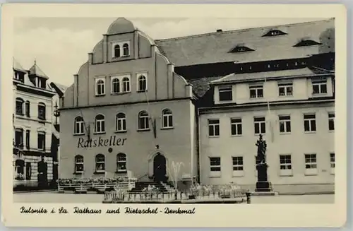 Pulsnitz Rathaus Rietschel Denkmal *