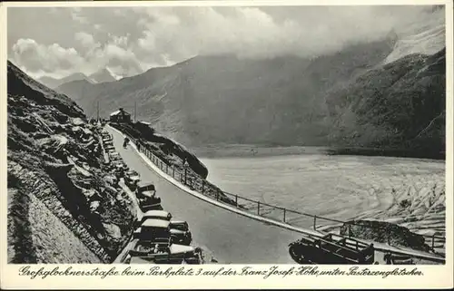 Grossglockner Strasse Parkplatz Franz Fosef Hoehe / Heiligenblut /Oberkaernten