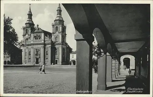 Ludwigsburg Marktplatz Kirche  / Ludwigsburg /Ludwigsburg LKR