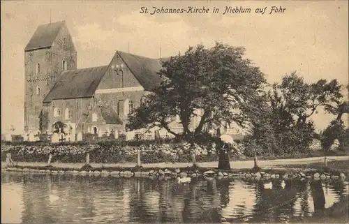Nieblum St Johannne Kirche  / Nieblum Insel Foehr /Nordfriesland LKR
