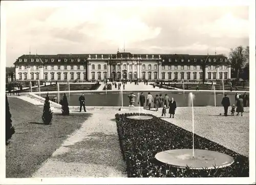 Ludwigsburg Gartenschau Bluehendes Barock Springbrunnen / Ludwigsburg /Ludwigsburg LKR