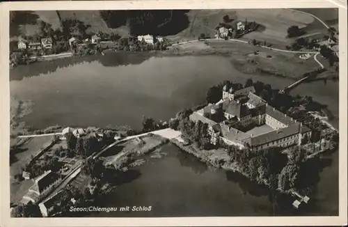 Seeon-Seebruck Schloss Fliegeraufnahme  / Seeon-Seebruck /Traunstein LKR