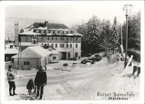 Baerenfels Erzgebirge Winter Schlitten Erholungsheim