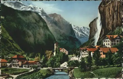 Lauterbrunnen BE Lauterbrunnen Staubbach Jungfrau x / Lauterbrunnen /Bz. Interlaken