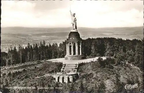 Hermannsdenkmal Hermannsdenkmal Fliegeraufnahme * / Detmold /Lippe LKR