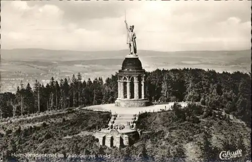 Hermannsdenkmal Hermannsdenkmal Fliegeraufnahme x / Detmold /Lippe LKR