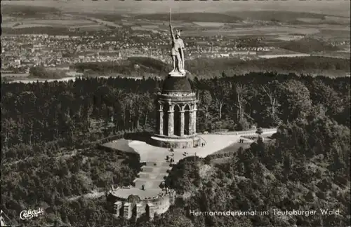 Hermannsdenkmal Hermannsdenkmal Fliegeraufnahme x / Detmold /Lippe LKR