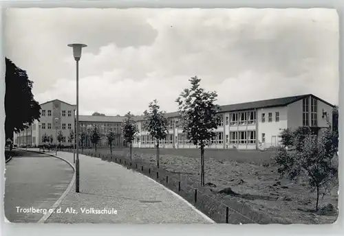Trostberg Trostberg Volksschule ungelaufen ca. 1955 / Trostberg /Traunstein LKR