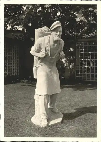 Bad Duerkheim Winzerstatue am Kurparkeingang Kat. Bad Duerkheim