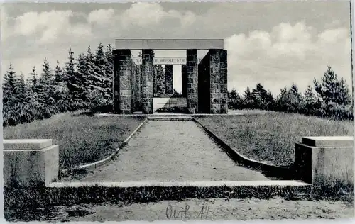 Oerlinghausen Ehrenmal Toensberg *