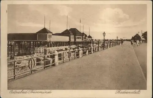 Travemuende Ostseebad Travemuende Badeanstalt * / Luebeck /Luebeck Stadtkreis