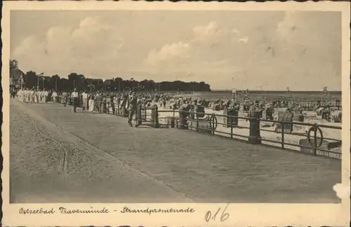 Travemuende Ostseebad Travemuende Strandpromenade * / Luebeck /Luebeck Stadtkreis