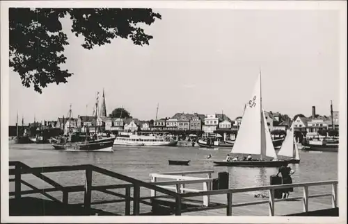 Travemuende Ostseebad Travemuende  * / Luebeck /Luebeck Stadtkreis