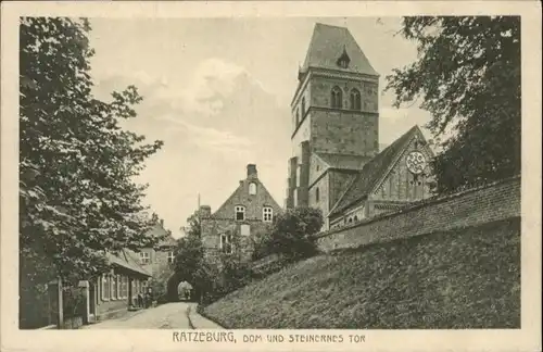 Ratzeburg Dom Steinernes Tor *
