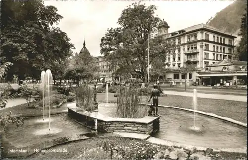 Interlaken BE Interlaken Brunnen Kirche  * / Interlaken /Bz. Interlaken