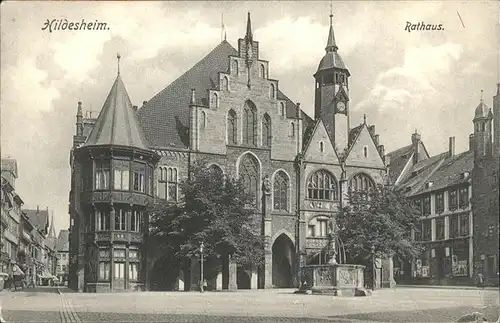Hildesheim Rathaus  Brunnen / Hildesheim /Hildesheim LKR
