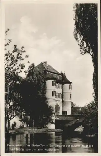 Donauwoerth Rieder-Tor, Stadtmauer,
Bruecke, Alter Stadtgraben / Donauwoerth /Donau-Ries LKR