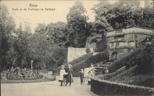 Riesa Freitreppe im Stadtpark x