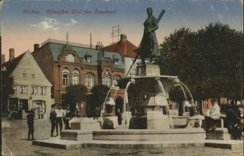 Husum Nordfriesland Husum Asmussen Woldsen Denkmal x / Husum /Nordfriesland LKR