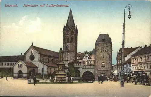 Eisenach Thueringen Nikolaikirche Lutherdenkmal Kutschen Autos Strassenbahn Menschen Kat. Eisenach