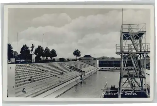 Duesseldorf Stadion Schwimmbad  *