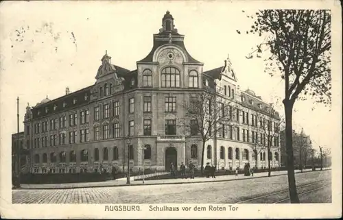 Augsburg Schulhaus x