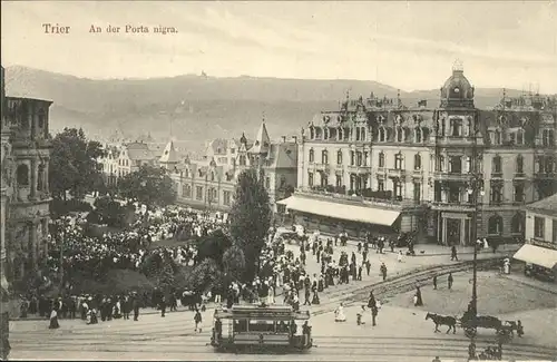 Trier Porta nigra Strassenbahn Kutsche 