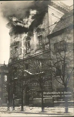 Berlin Strassenkaempfe Artillerie Volltreffer Marstall Kat. Berlin