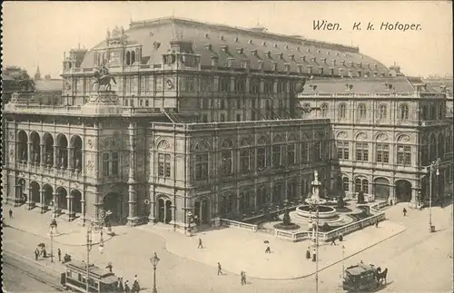 Wien Hofoper Kutsche Strassenbahn 