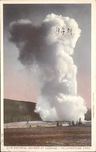 Yellowstone National Park Old Faithful Geyser Kat. Yellowstone National Park