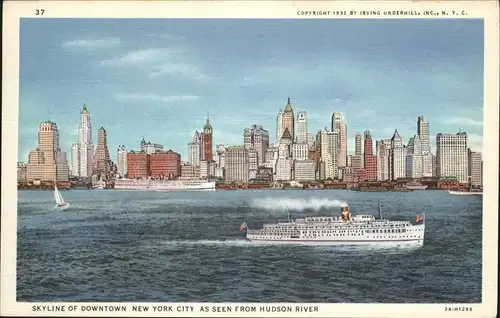 New York City Skyline of Downtown
Hudson River / New York /