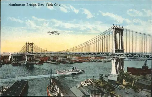 New York City Manhatten Bridge Schiff  / New York /