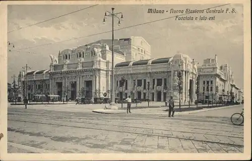 Milano Nuova Stazione Centrale Facciata lato est *