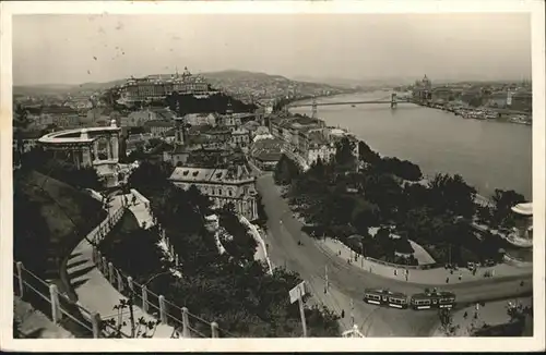 Budapest Bruecke / Budapest /