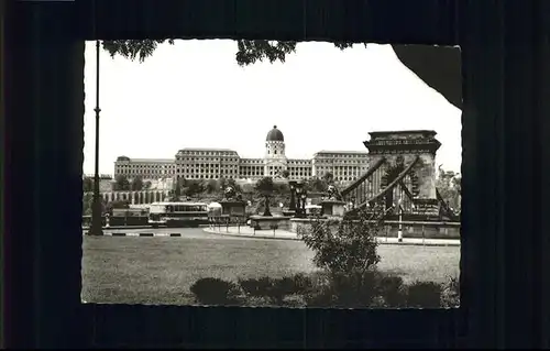 Budapest Burg Kettenbruecke / Budapest /