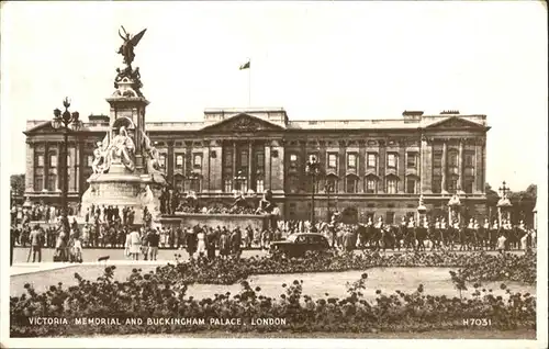 London Victoria Memorial Buckingham Palace / City of London /Inner London - West