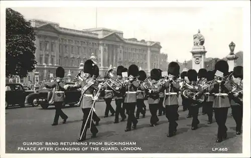 London Guards Band Returning From Buckingham  / City of London /Inner London - West
