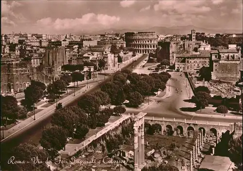 Rom Roma Via dei Fori Imperiali e Colosseo /  /Rom