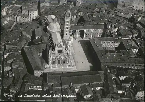 Siena La Cattedrale veduta dall aeroplano / Siena /