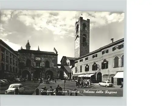 Bergamo Piazza Vecchia Palazzo della Ragione / Bergamo /