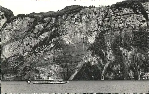 Urnersee Teufelsmuenster Boot / Brunnen /Bz. Schwyz