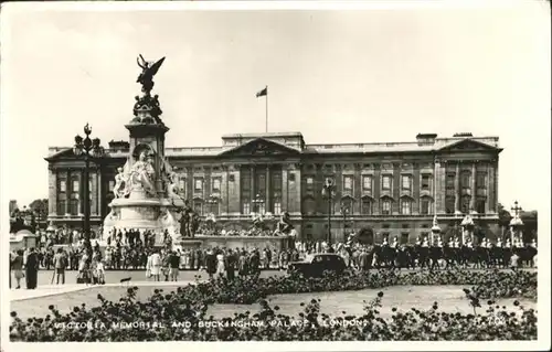 London Victoria Menorial Buckingham Palace Pferd / City of London /Inner London - West