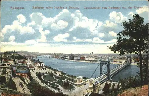 Budapest Bruecke / Budapest /